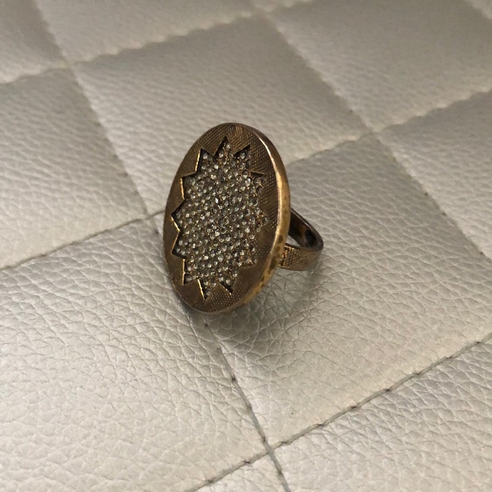 House of Harlow 1960 gold sunburst ring